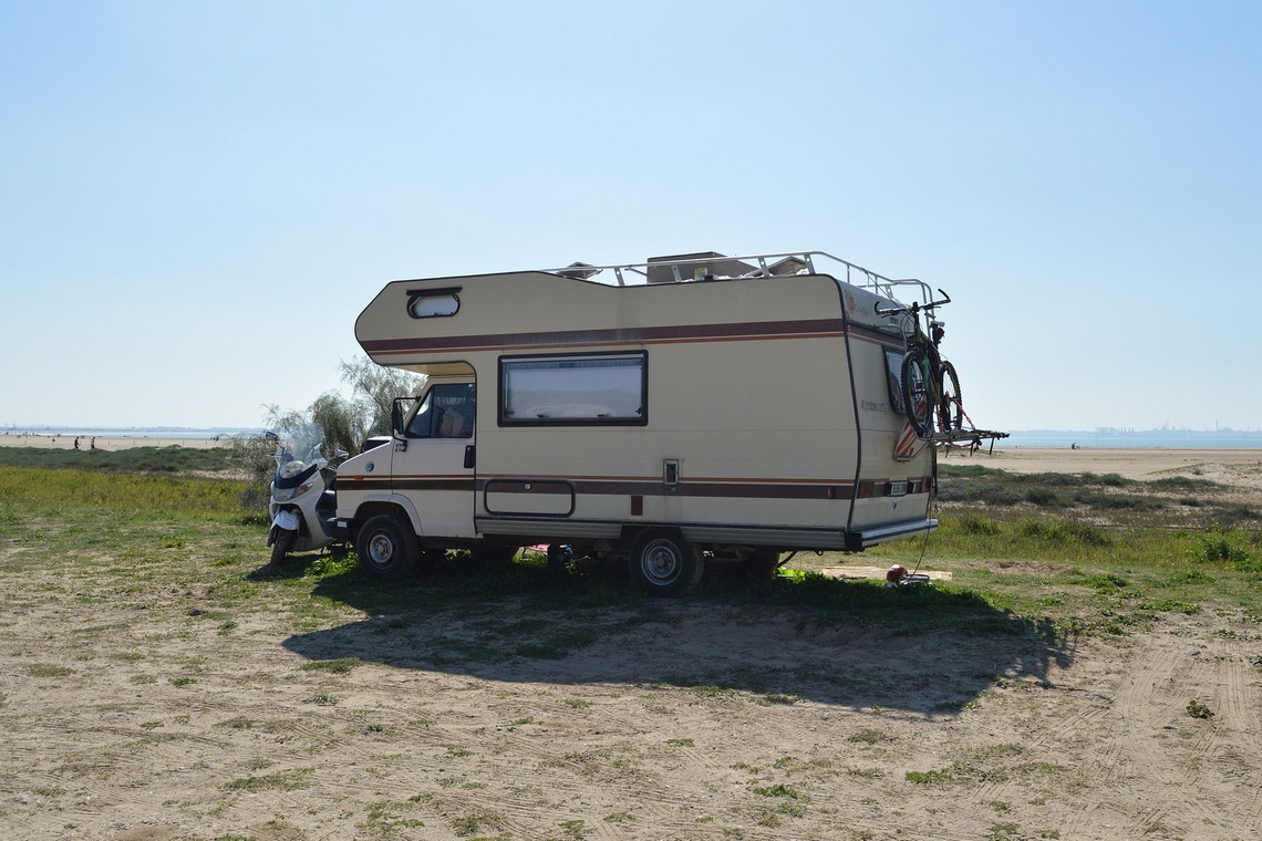 Camper-Geländewagen